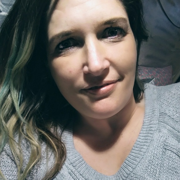 Meet your Posher, Deanna - Picture 1 of 1